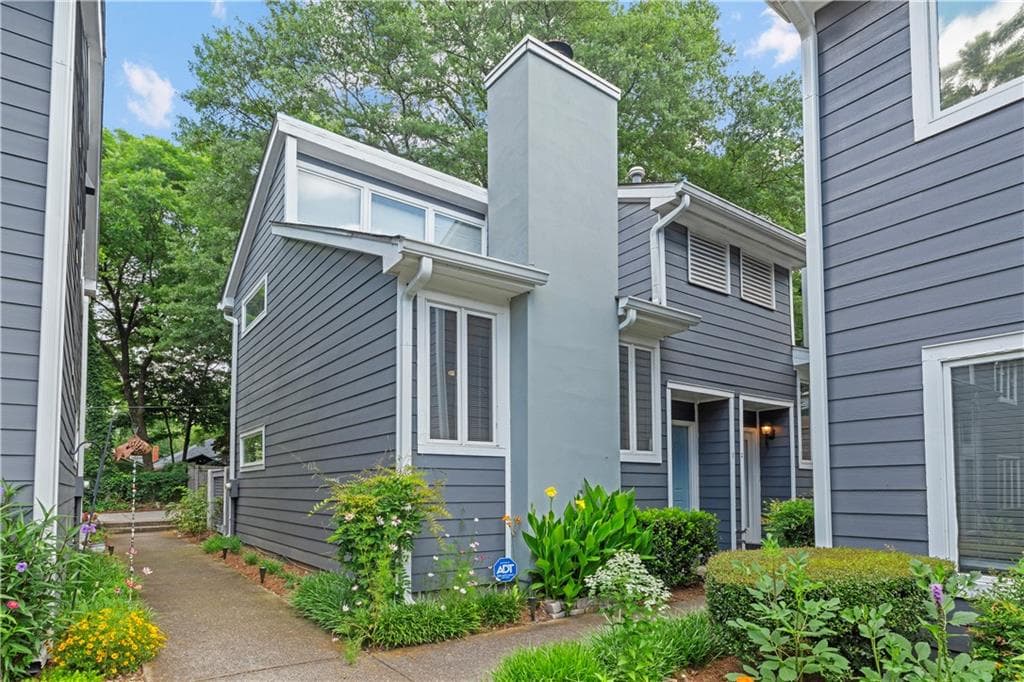 1 bedroom, 2 bathroom, 1,109 sq ft townhouse sold at 836 Saint Charles Avenue I, Atlanta, GA 30306