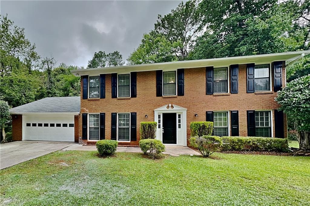 650 Lake Forest Court, Roswell, GA 30076 — most recent listing photo