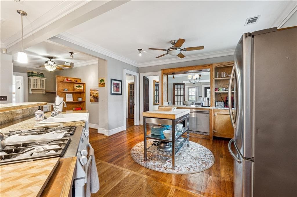 4 bedroom, 3 bathroom, 3,164 sq ft single family residence sold at 698 Bellemeade Avenue, Atlanta, GA 30318