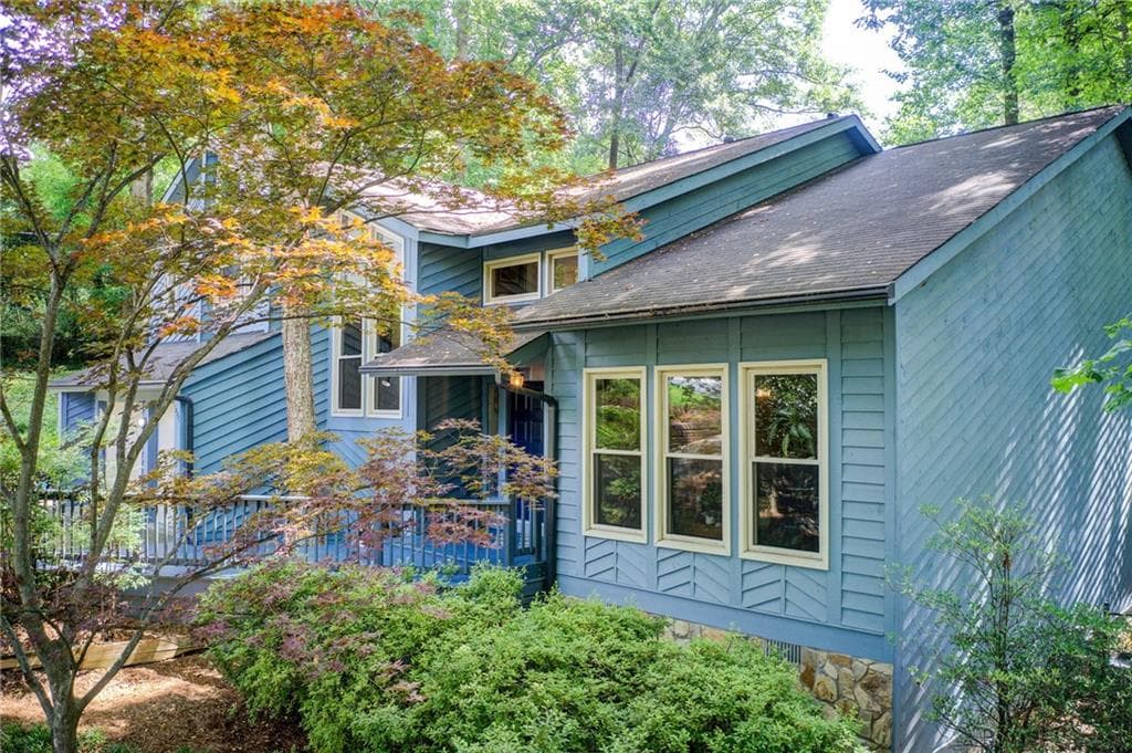 4 bedroom, 3 bathroom, 2,587 sq ft single family residence sold at 3531 EVANS RIDGE Drive, Atlanta, GA 30341