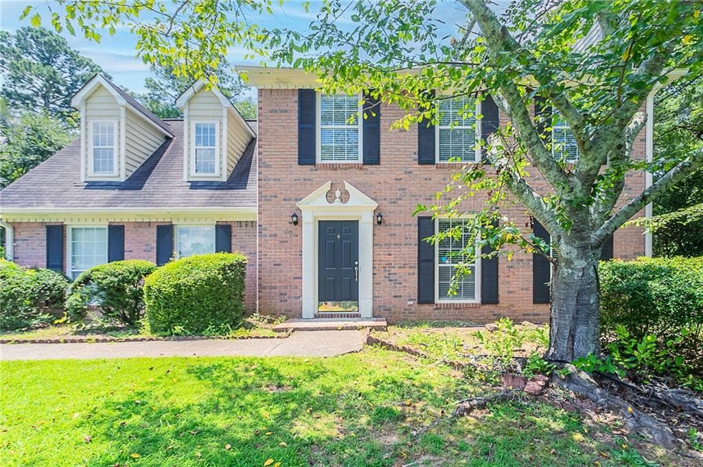 3 bedroom, 3 bathroom, 1,900 sq ft single family residence sold at 1797 Emerson Lake Circle, Snellville, GA 30078