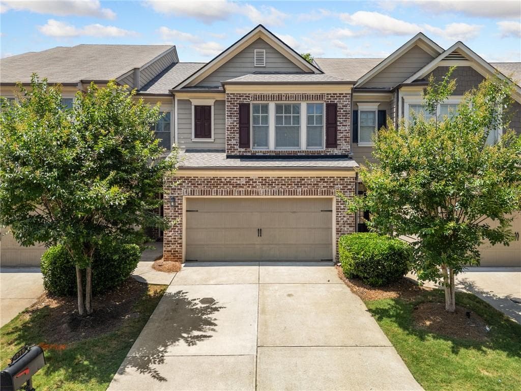 3 bedroom, 3 bathroom, 1,900 sq ft townhouse sold at 775 Duberry Street, Alpharetta, GA 30004