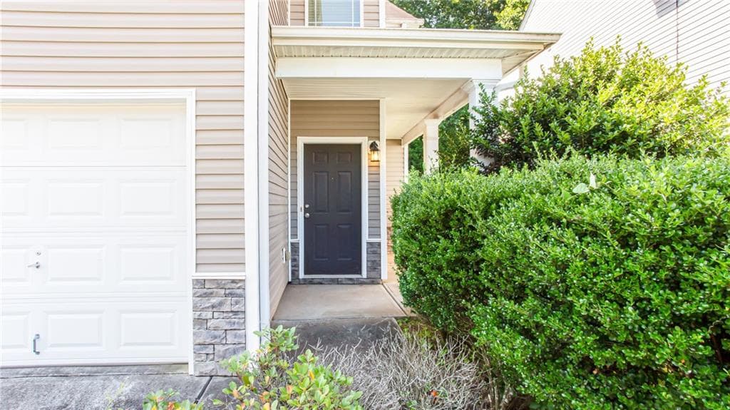 4 bedroom, 3 bathroom, 2,076 sq ft single family residence for sale at 4628 McEver View Drive, Sugar Hill, GA 30518 — photo 2