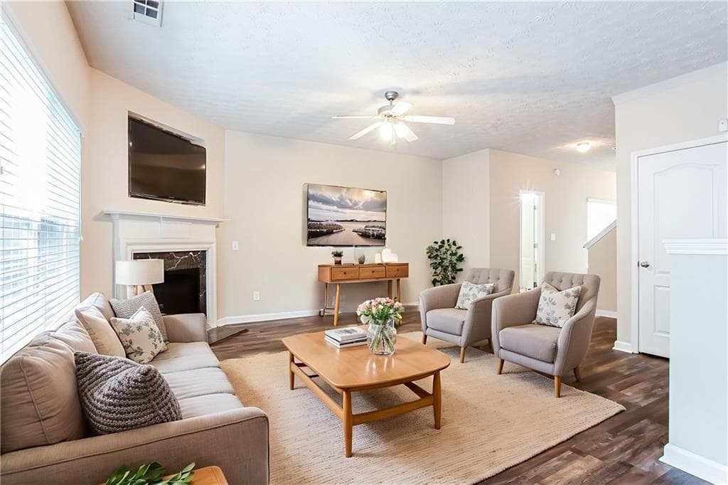 4 bedroom, 3 bathroom, 2,076 sq ft single family residence for sale at 4628 McEver View Drive, Sugar Hill, GA 30518 — photo 6