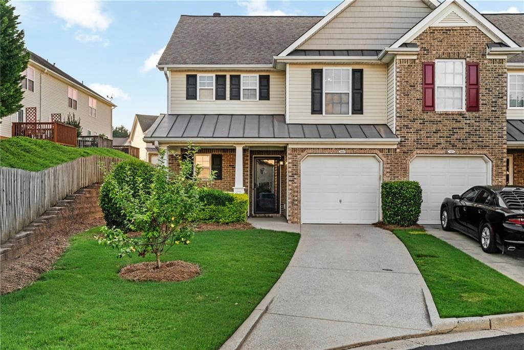 2 bedroom, 3 bathroom, 1,385 sq ft townhouse sold at 303 Fox Overlook, Woodstock, GA 30188