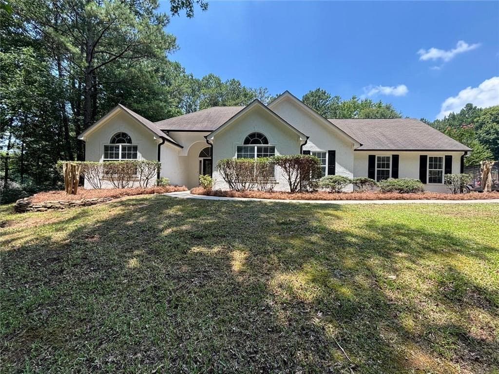 4 bedroom, 2 bathroom single family residence sold at 12 Barrington Court, Sharpsburg, GA 30277