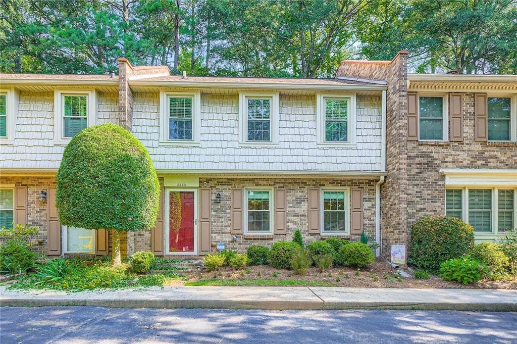 3 bedroom, 3 bathroom, 1,600 sq ft townhouse sold at 3440 Ashwood Lane, Atlanta, GA 30341