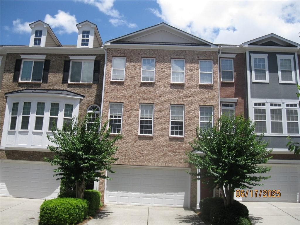 2975 Wintercrest Trace, Dunwoody, GA 30360 — most recent listing photo