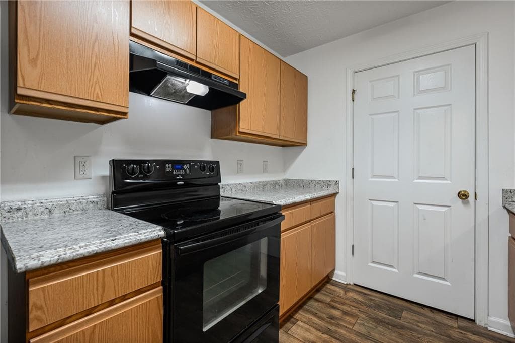 3 bedroom, 2 bathroom, 1,202 sq ft condominium for sale at 3303 Par Three Way, Lithonia, GA 30038 — photo 10