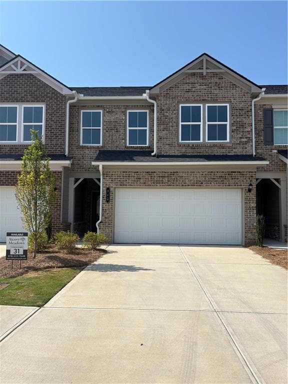 3 bedroom, 3 bathroom, 1,833 sq ft townhouse sold at 942 Elwood Street, Dacula, GA 30019