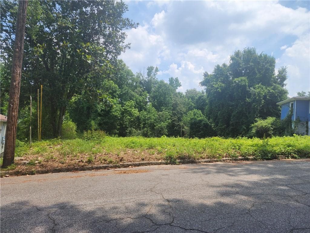 single family residence sold at 2782 Mango Circle, Atlanta, GA 30318