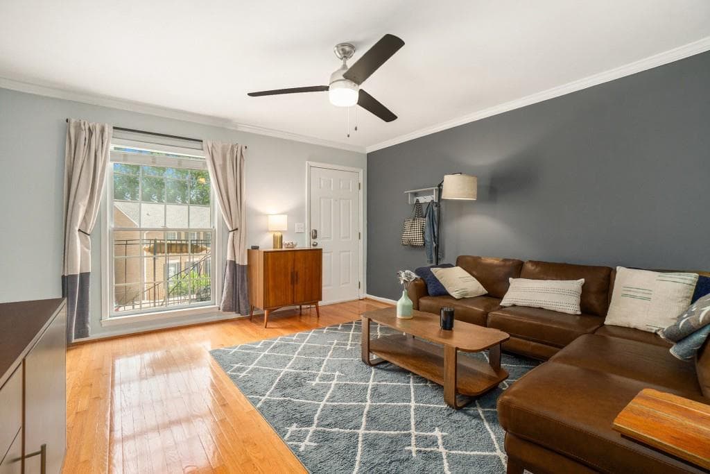2 bedroom, 2 bathroom, 1,020 sq ft condominium sold at 1101 Collier Road K5, Atlanta, GA 30318