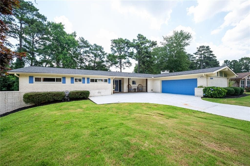 3 bedroom, 3 bathroom, 2,153 sq ft single family residence sold at 2302 Springside Way, Decatur, GA 30032