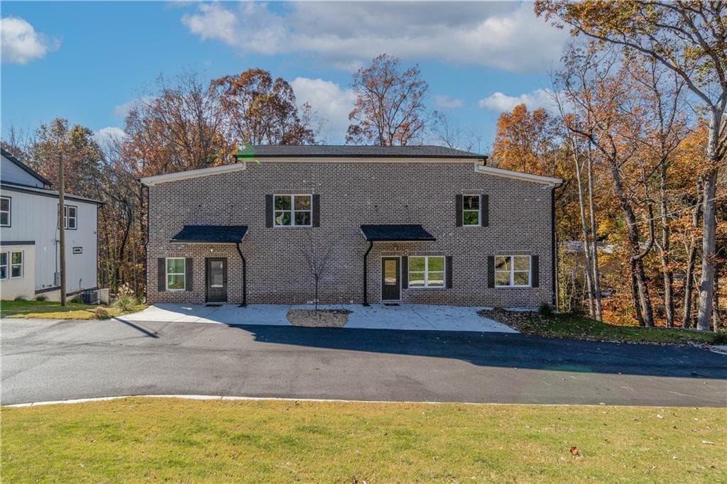 duplex sold at 2381 Highpoint Road, Snellville, GA 30078