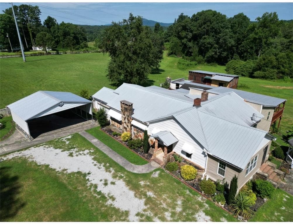 4 bedroom, 3 bathroom, 2,096 sq ft single family residence sold at 160 Buena Vista Drive, Eastanollee, GA 30538