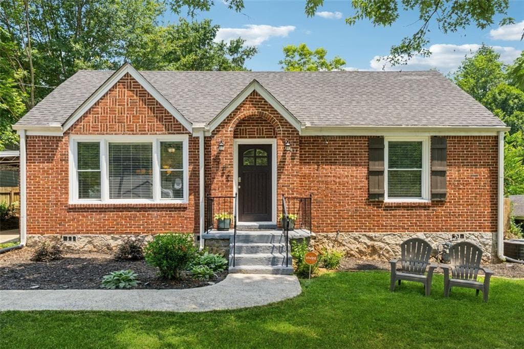 3 bedroom, 3 bathroom, 1,378 sq ft single family residence sold at 2432 SAINT PATRICK Street, Atlanta, GA 30317