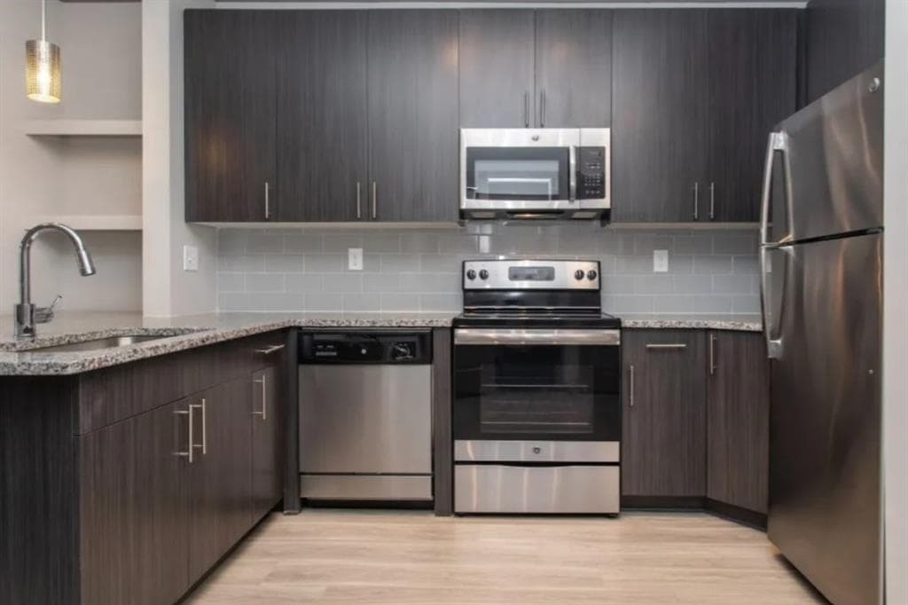 3 bedroom, 2 bathroom, 1,370 sq ft apartment for rent at 185 Cliftwood Drive 411, Sandy Springs, GA 30328 for $2,510 a month — photo 3