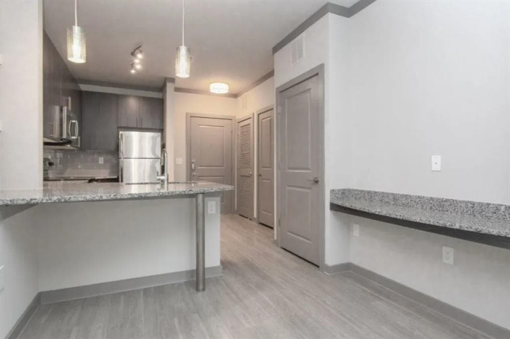 2 bedroom, 2 bathroom, 1,107 sq ft apartment for rent at 185 Cliftwood Drive 115, Sandy Springs, GA 30328 for $2,140 a month — photo 2