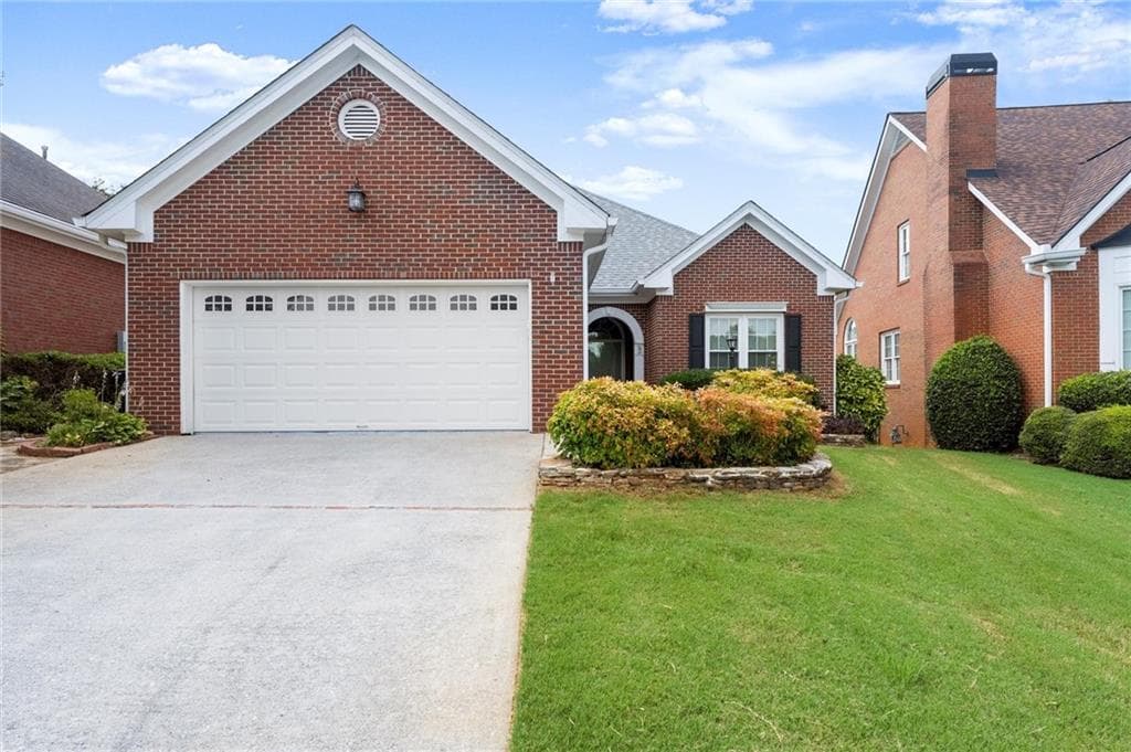 3 bedroom, 2 bathroom, 2,181 sq ft single family residence sold at 2323 Blackberry Court, Snellville, GA 30078