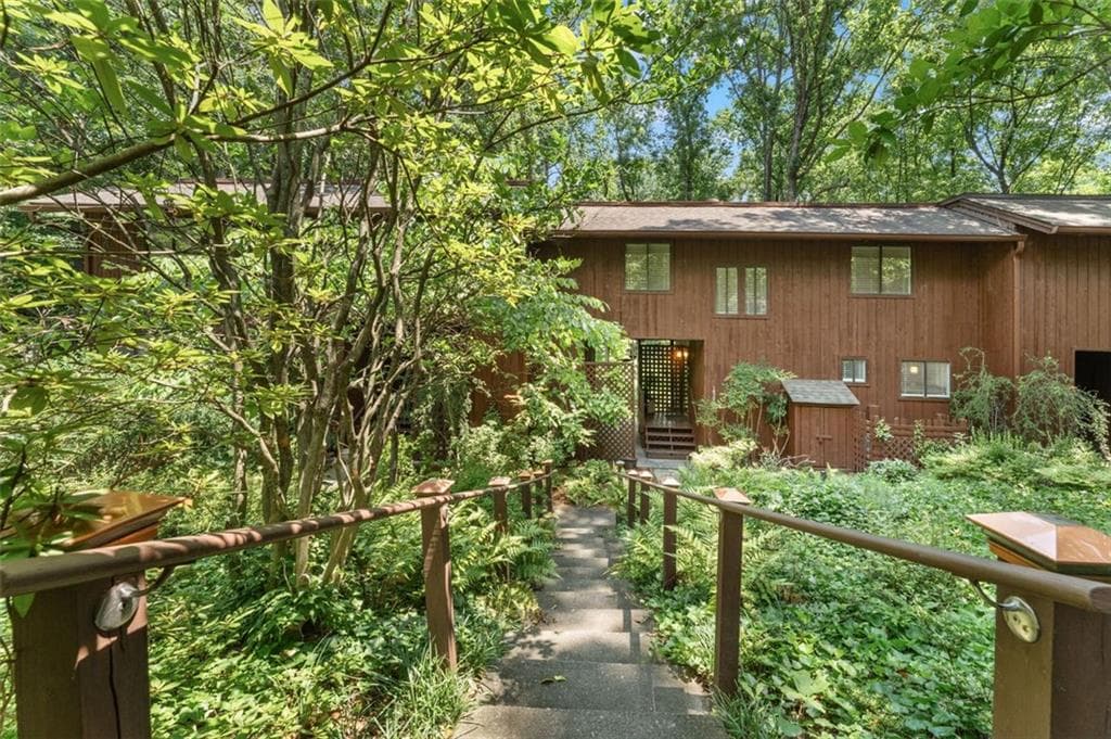 2 bedroom, 2 bathroom, 1,556 sq ft condominium sold at 1677 TERRELL RIDGE Drive, Marietta, GA 30067