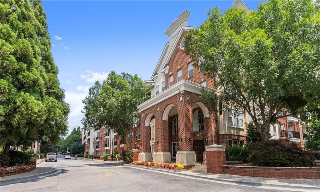 3 bedroom, 2 bathroom, 1,418 sq ft condominium sold at 1850 Cotillion Dr Unit 3416, Atlanta, GA 30338