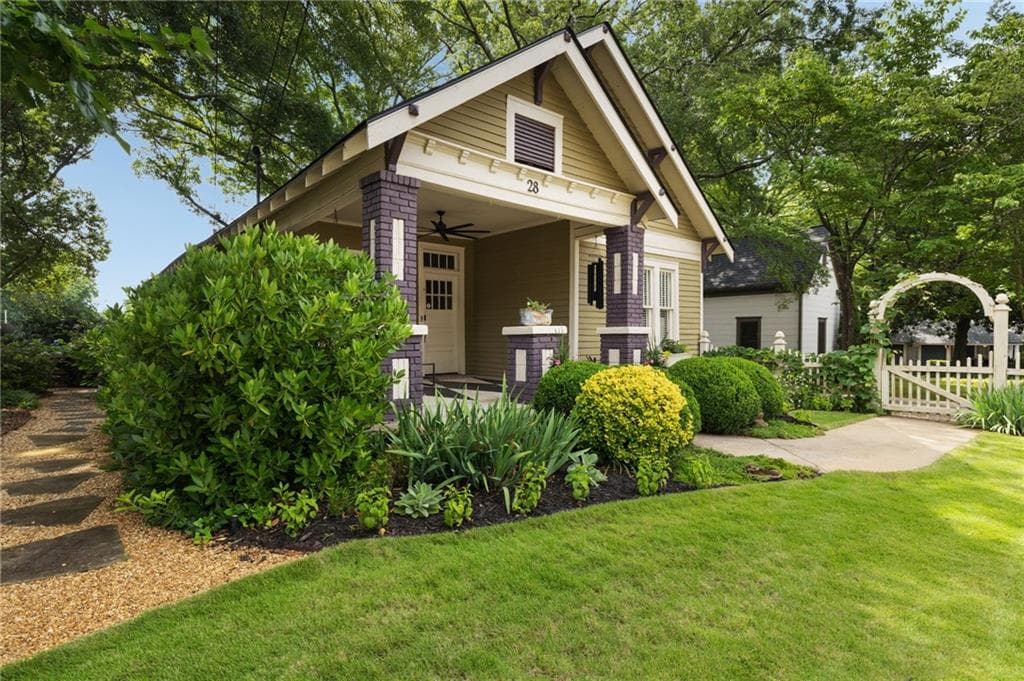 4 bedroom, 2 bathroom, 1,829 sq ft single family residence for rent at 28 Clay Street, Atlanta, GA 30317 for $7,000 a month — photo 2