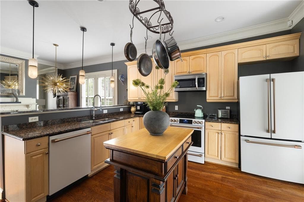 4 bedroom, 2 bathroom, 1,829 sq ft single family residence for rent at 28 Clay Street, Atlanta, GA 30317 for $7,000 a month — photo 10