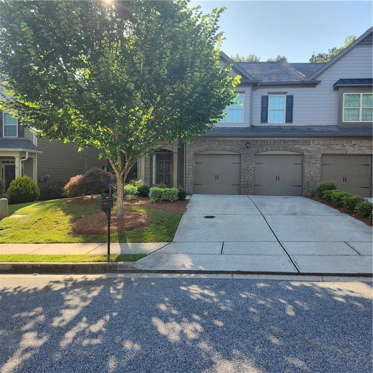 3 bedroom, 3 bathroom, 2,230 sq ft townhouse sold at 14 Huron Street, Newnan, GA 30263