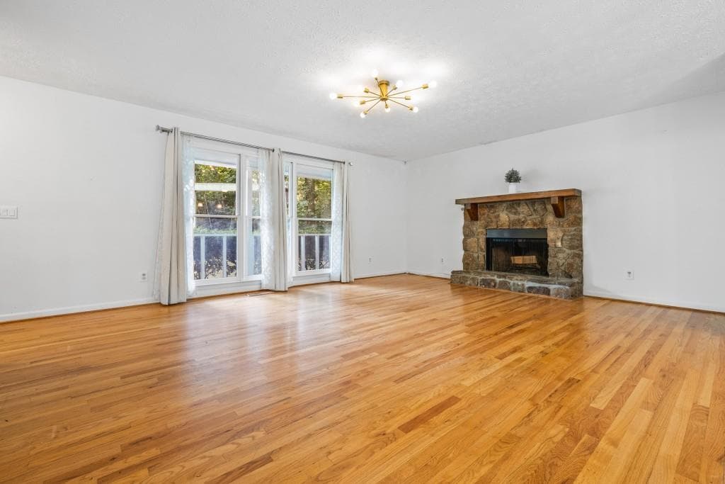3 bedroom, 2 bathroom, 1,352 sq ft single family residence under contract at 1131 Hershey Drive, Marietta, GA 30062 — photo 6