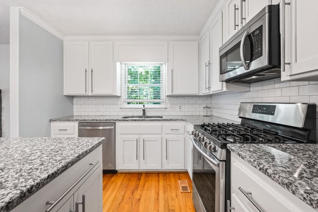 3 bedroom, 2 bathroom, 1,352 sq ft single family residence under contract at 1131 Hershey Drive, Marietta, GA 30062 — photo 10
