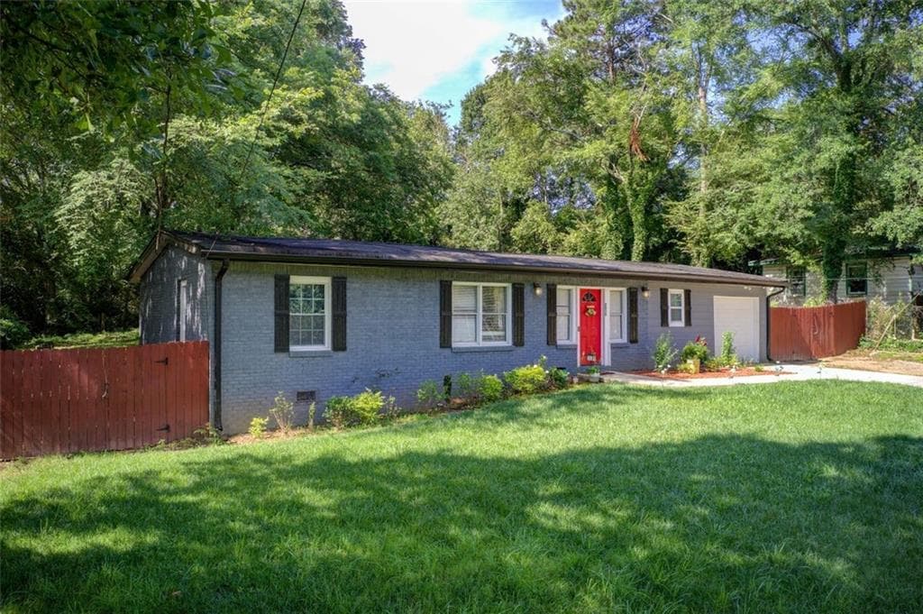 3 bedroom, 2 bathroom, 1,280 sq ft single family residence for sale at 2619 Old Toney Road, Ellenwood, GA 30294 — photo 2