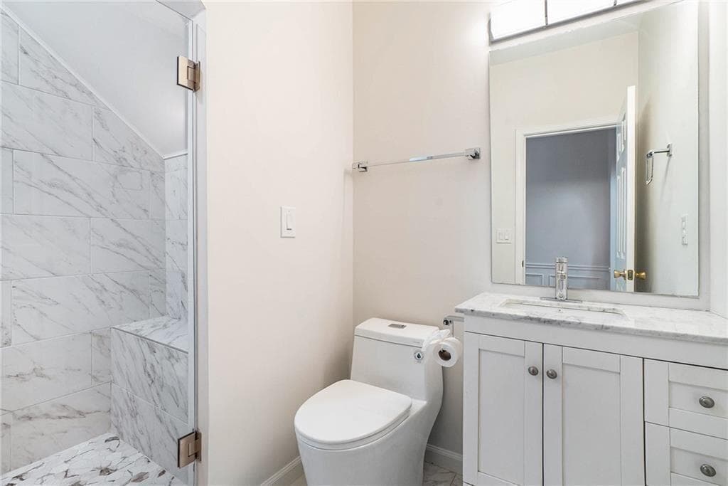 3 bedroom, 3 bathroom, 2,292 sq ft single family residence under contract at 1916 Oakwood Grove Drive, Snellville, GA 30078 — photo 7