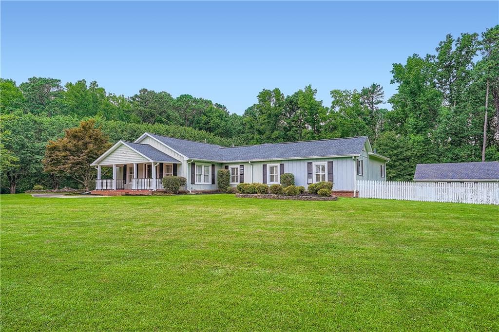 3 bedroom, 2 bathroom, 2,476 sq ft single family residence sold at 5190 Due West Road, Powder Springs, GA 30127