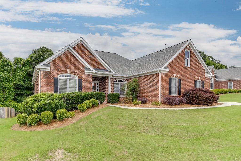 995 Lewis Ridge Circle, Lawrenceville, GA 30045 — most recent listing photo