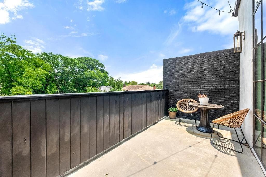 2 bedroom, 2 bathroom, 750 sq ft single family residence for rent at 1008 Albion Avenue, Atlanta, GA 30307 for $9,200 a month — photo 8