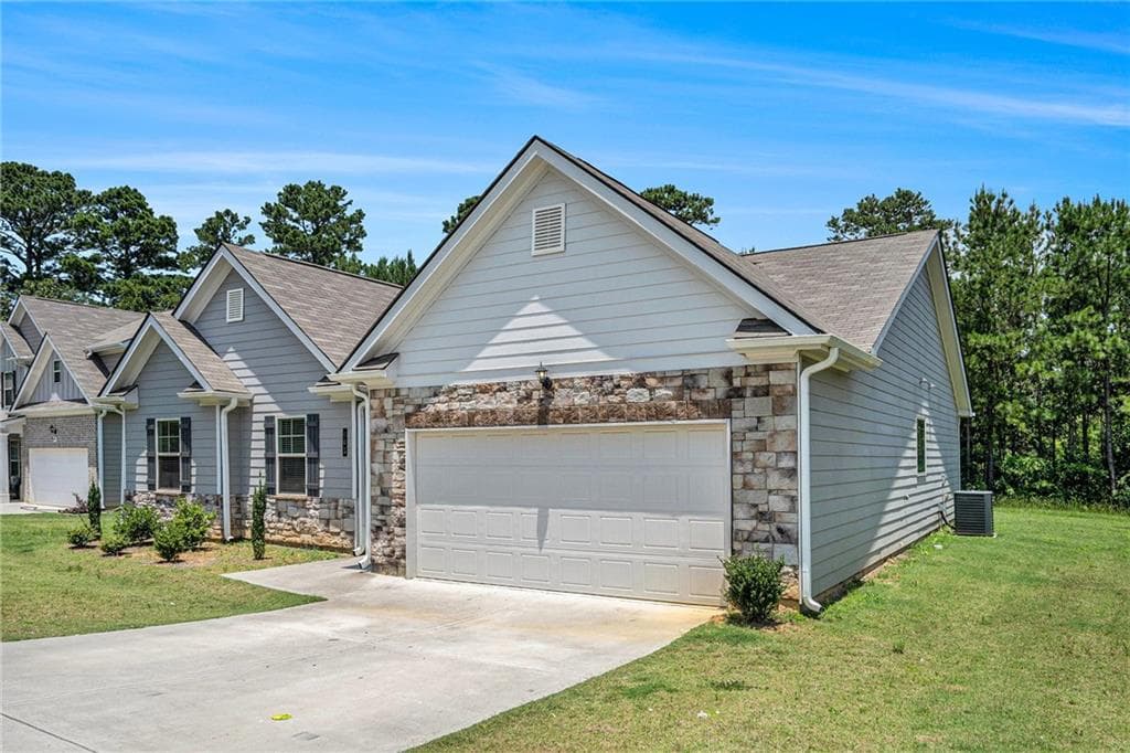 403 Crowley Drive, Calhoun, GA 30701 — most recent listing photo