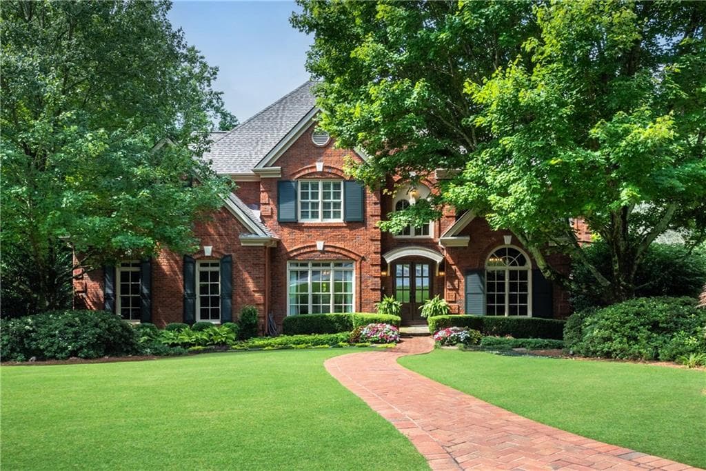 5 bedroom, 6 bathroom, 6,752 sq ft single family residence sold at 400 Morgan Oak Circle, Atlanta, GA 30342