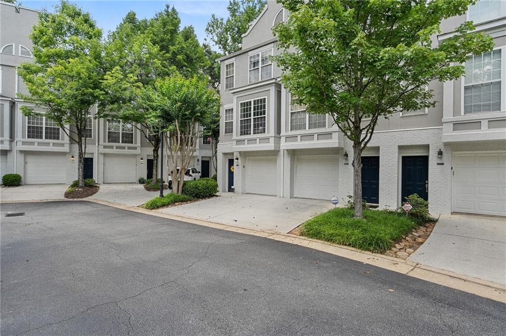 1 bedroom, 1 bathroom, 900 sq ft condominium sold at 1154 Village Court, Atlanta, GA 30316