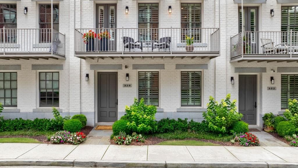 328 Stonemont Drive, Atlanta, GA 30305 — most recent listing photo