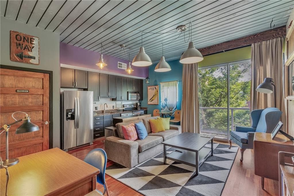 620 Glen Iris Drive 206, Atlanta, GA 30308 — most recent listing photo