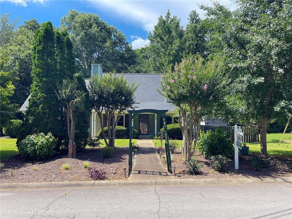 728 SLEW Avenue, Lawrenceville, GA 30043 — most recent listing photo