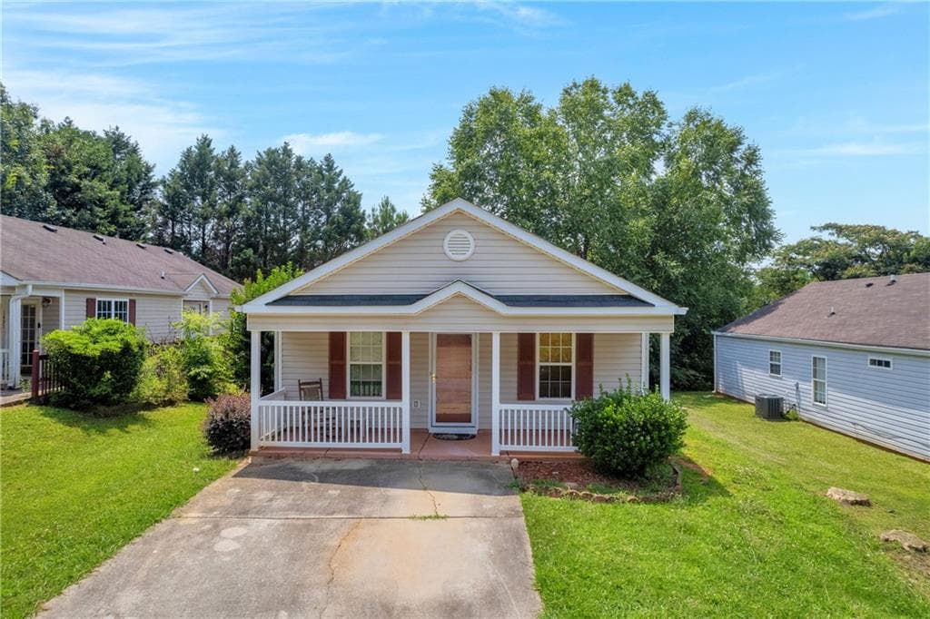 1639 Hallmark Hills Drive, Griffin, GA 30223 — most recent listing photo