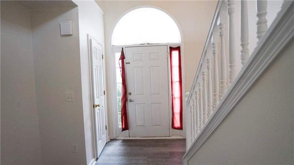 4 bedroom, 3 bathroom, 2,296 sq ft single family residence for sale at 11854 Registry Boulevard, Hampton, GA 30228 — photo 4