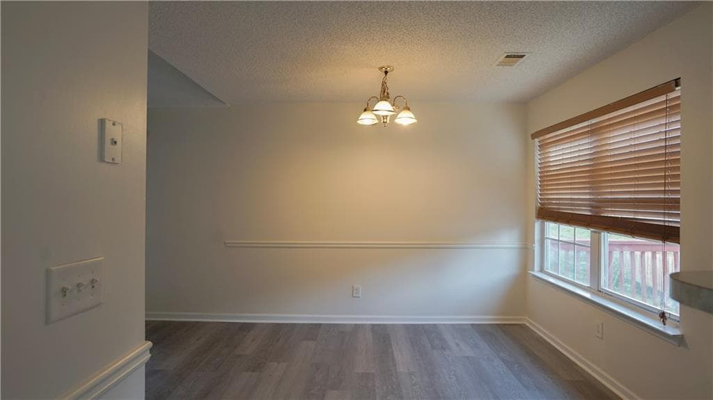 4 bedroom, 3 bathroom, 2,296 sq ft single family residence for sale at 11854 Registry Boulevard, Hampton, GA 30228 — photo 8