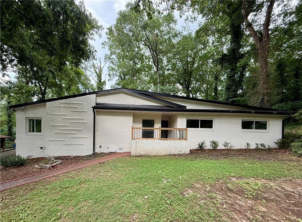 5 bedroom, 3 bathroom, 3,328 sq ft single family residence sold at 2544 Overlook Drive, Atlanta, GA 30344