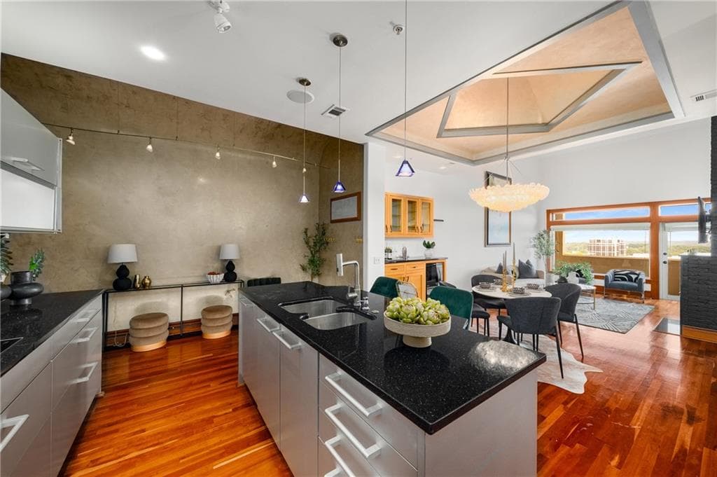 3334 Peachtree Road 1707, Atlanta, GA 30326 — most recent listing photo
