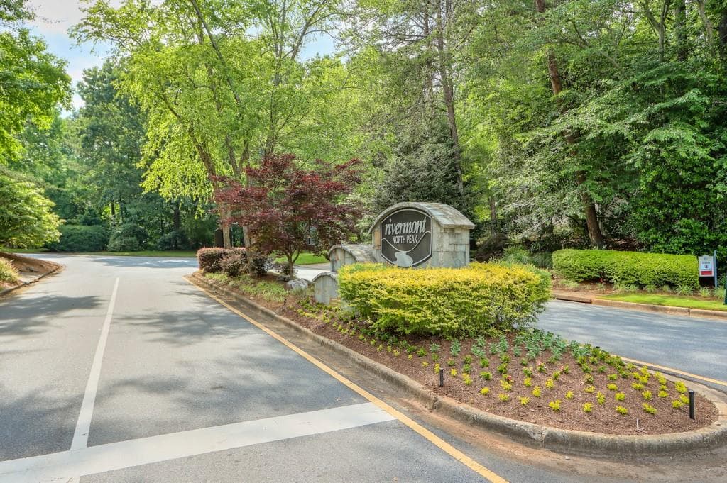 single family residence sold at 335 N Peak Drive, Alpharetta, GA 30022