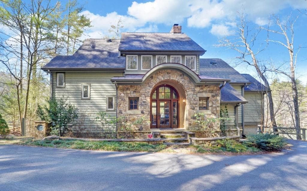 126 Jenkins Circle, Lakemont, GA 30552 — most recent listing photo