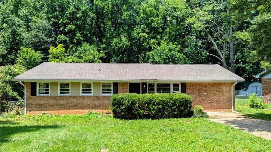 3 bedroom, 2 bathroom, 1,632 sq ft single family residence sold at 3985 Lindsey Drive, Decatur, GA 30035