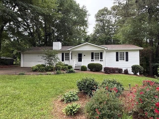 3 bedroom, 2 bathroom, 1,118 sq ft single family residence sold at 135 Sequoyah Drive, Alpharetta, GA 30004 — photo 1 of 1